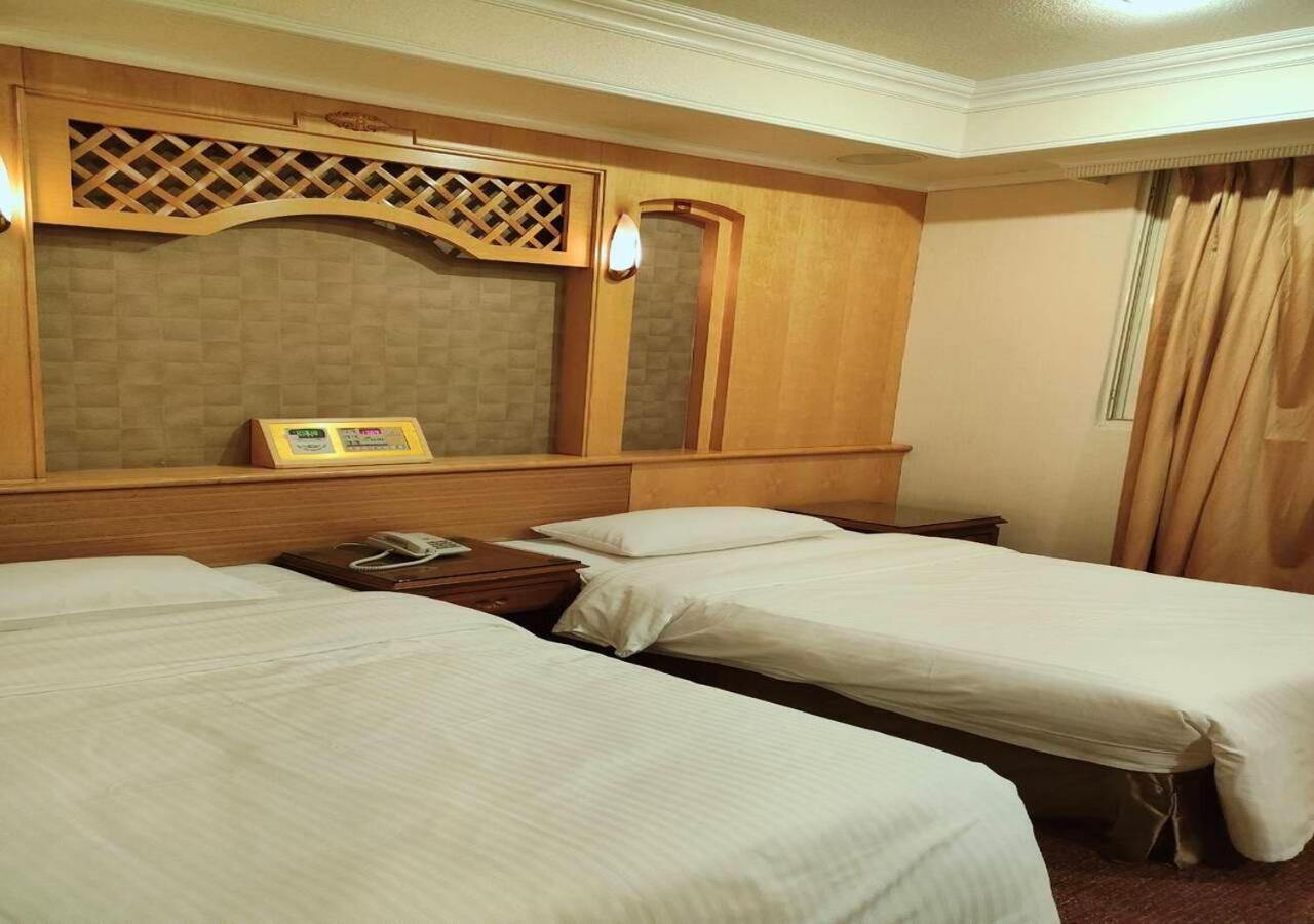 Champion Hotel Тайпей Екстериор снимка