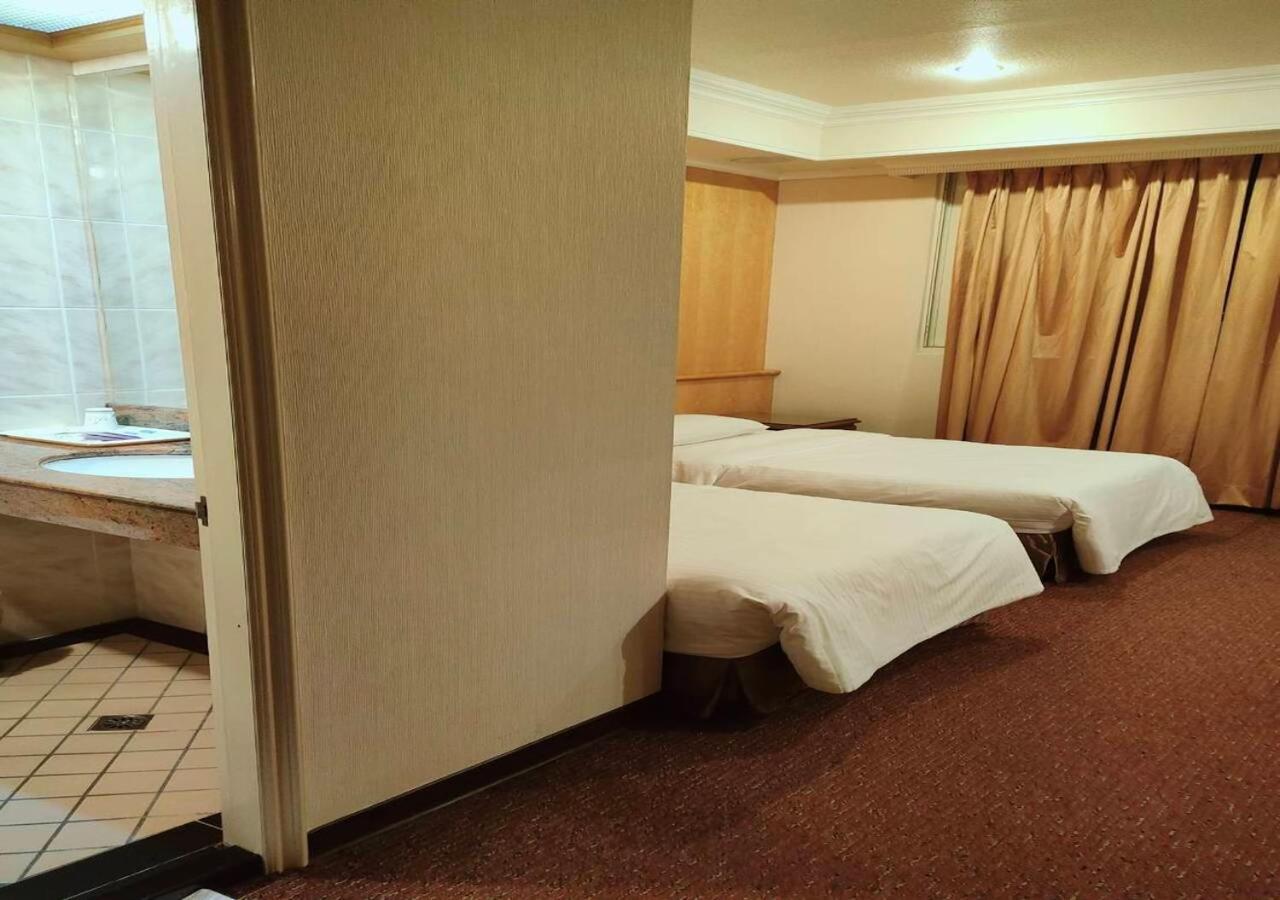 Champion Hotel Тайпей Екстериор снимка