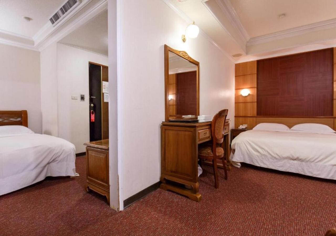 Champion Hotel Тайпей Екстериор снимка