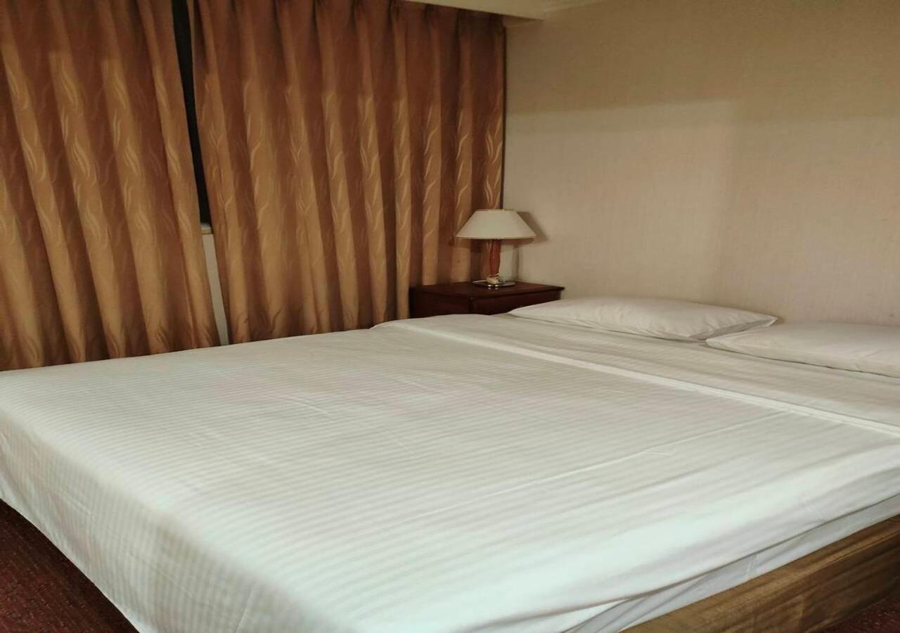 Champion Hotel Тайпей Екстериор снимка