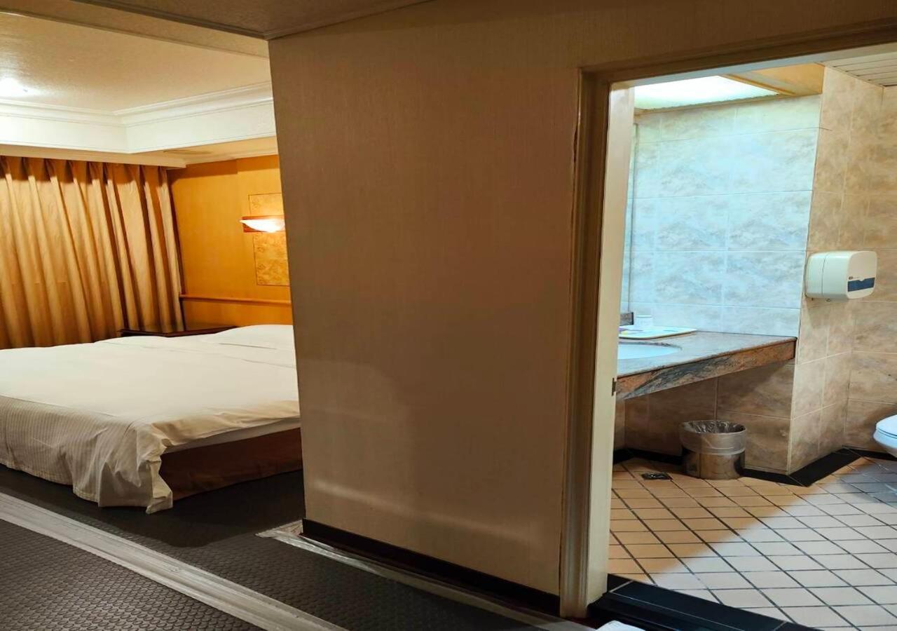 Champion Hotel Тайпей Екстериор снимка