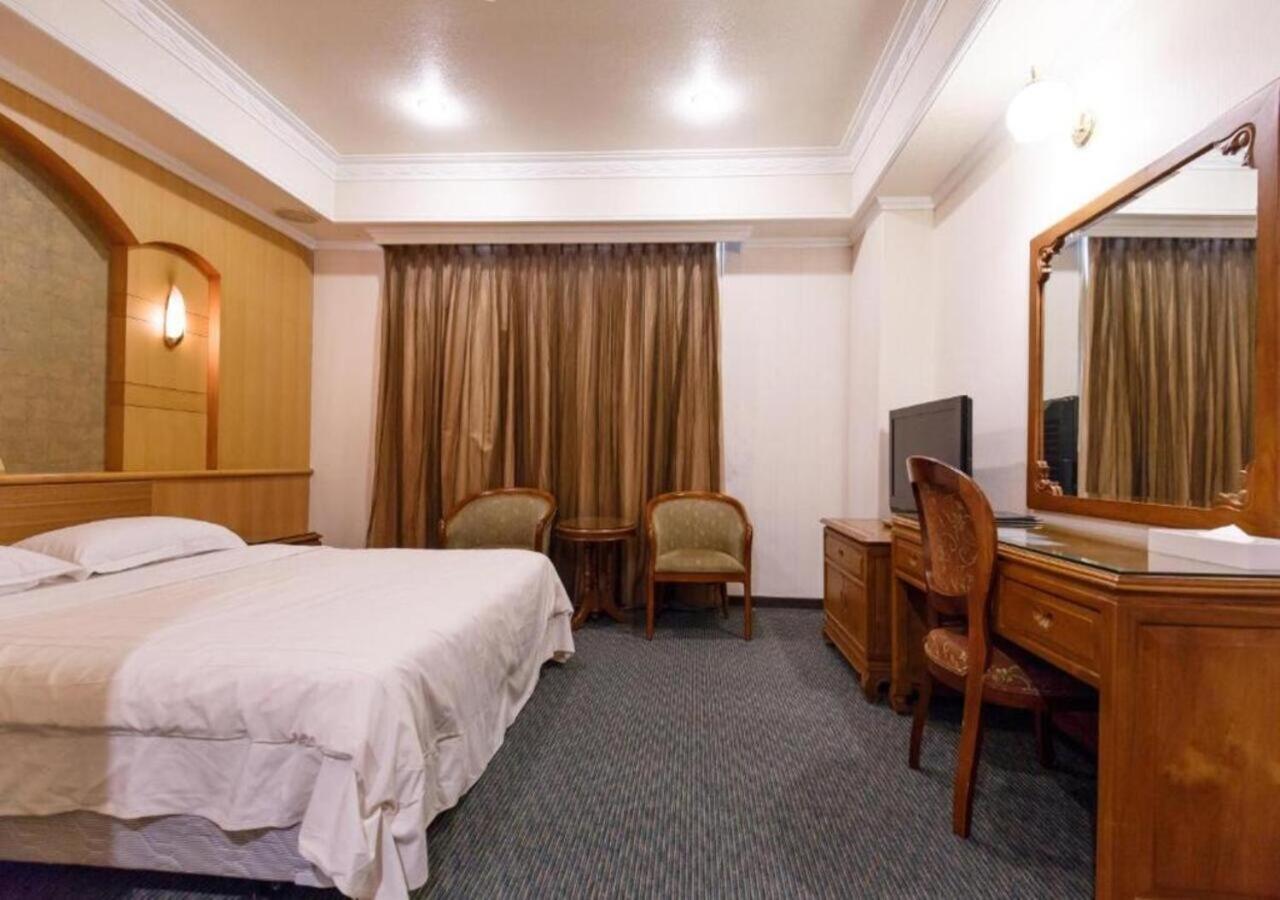 Champion Hotel Тайпей Екстериор снимка