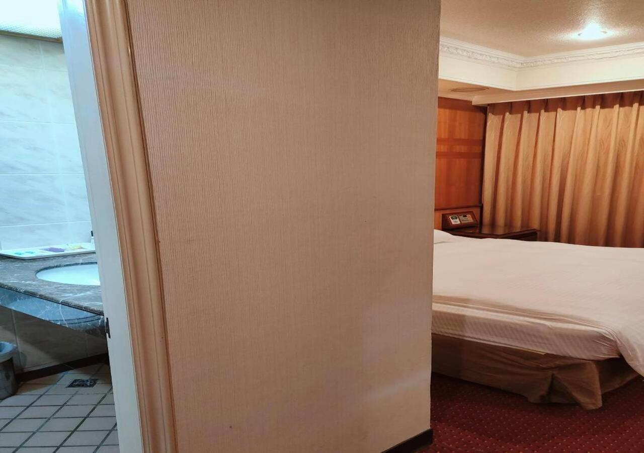 Champion Hotel Тайпей Екстериор снимка