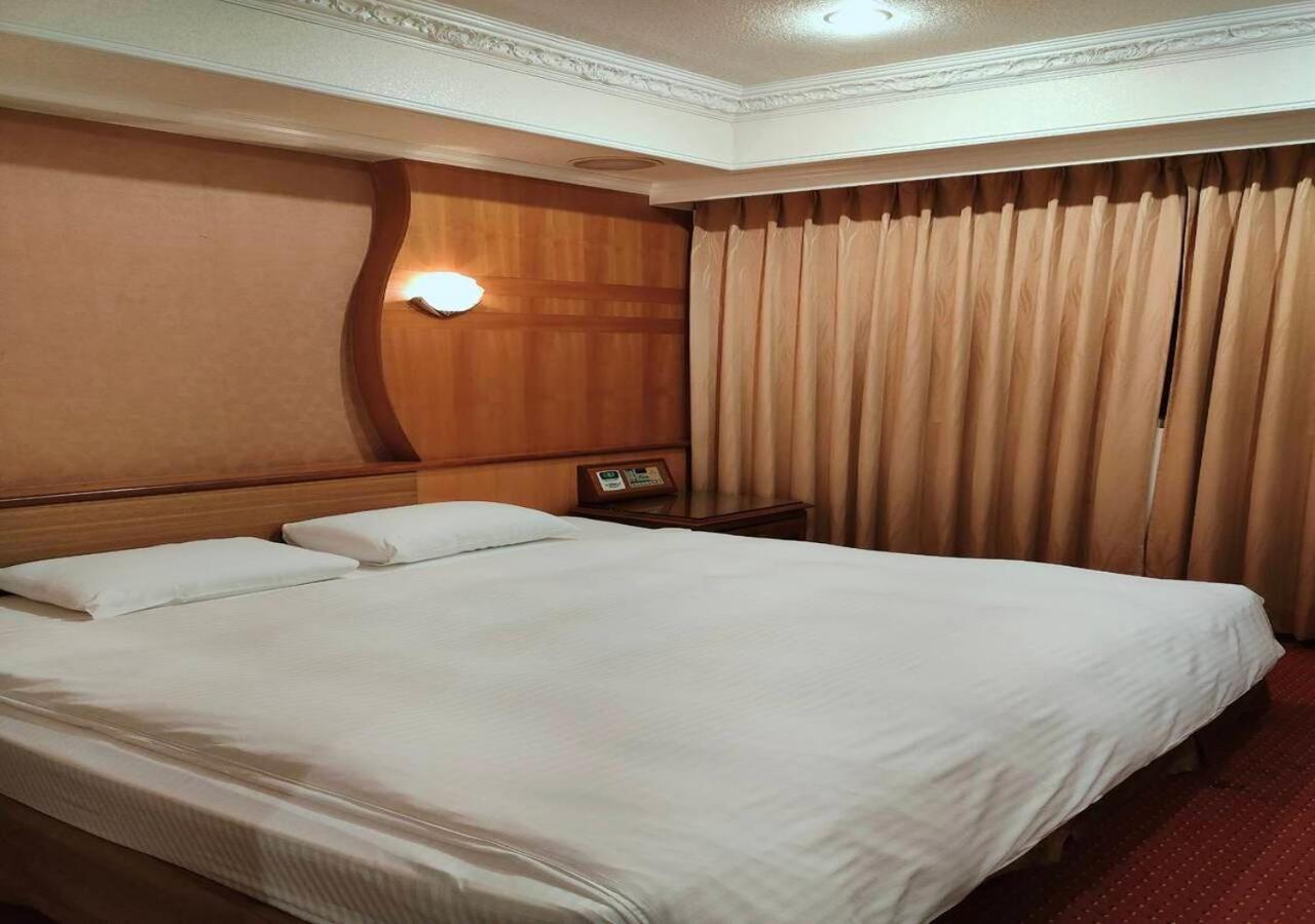 Champion Hotel Тайпей Екстериор снимка