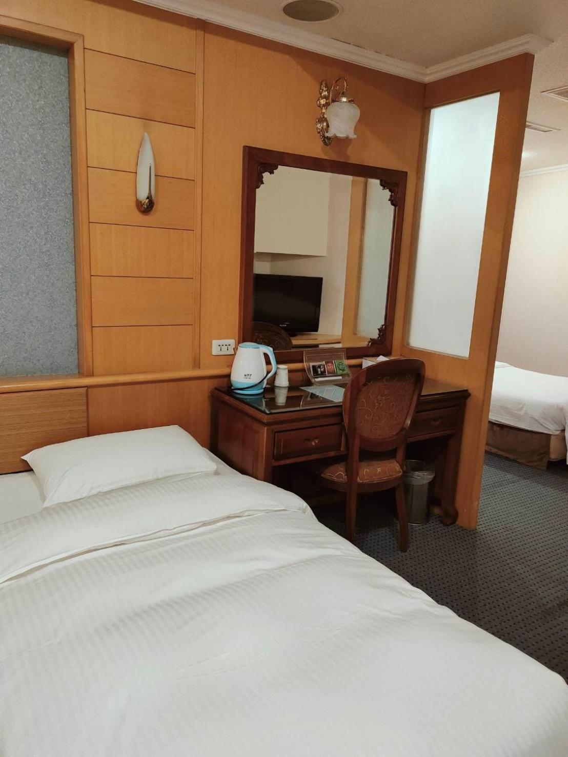 Champion Hotel Тайпей Екстериор снимка