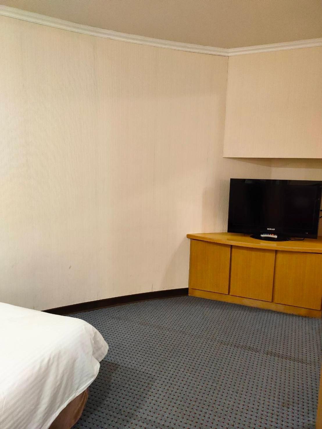 Champion Hotel Тайпей Екстериор снимка