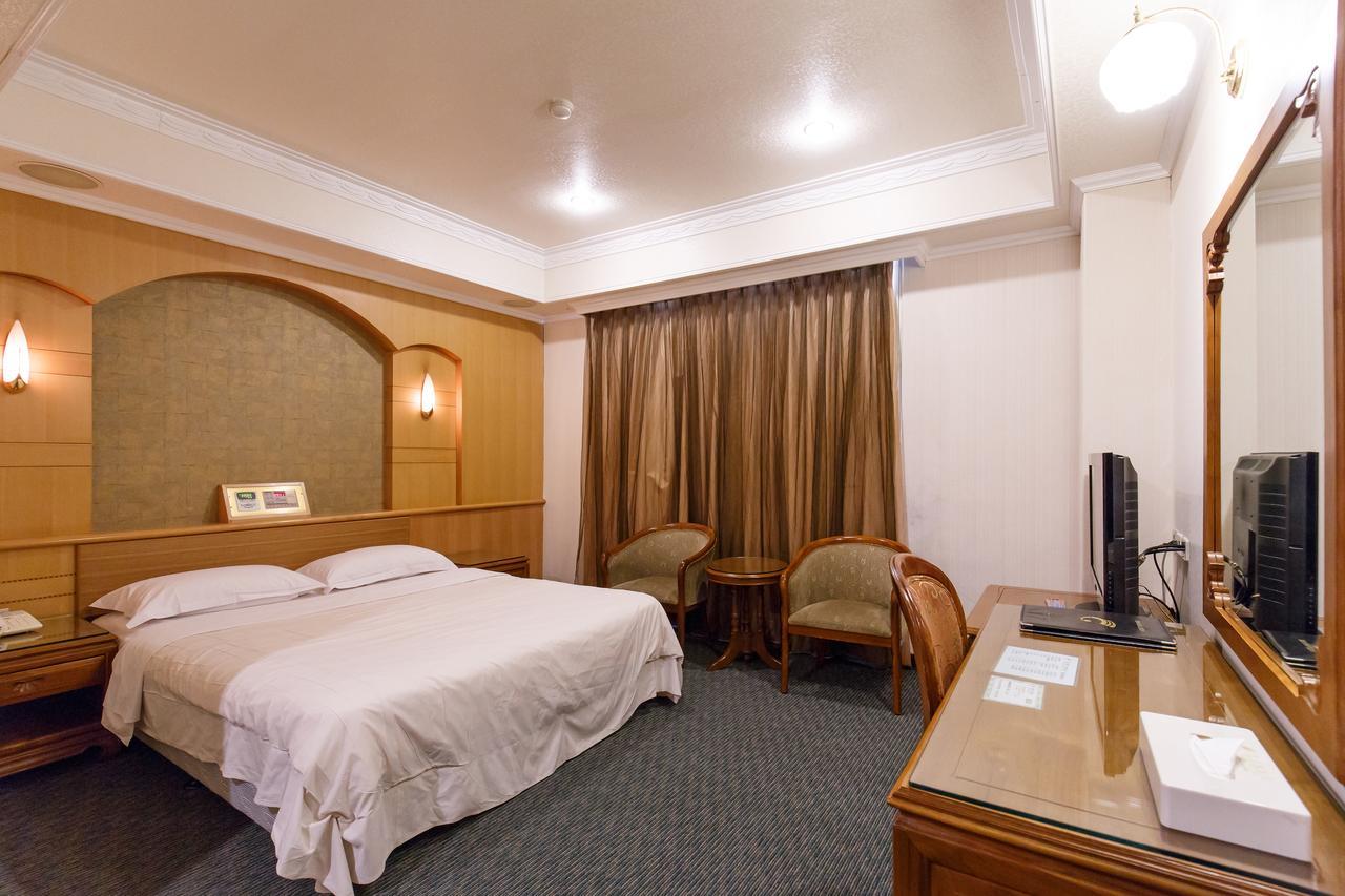Champion Hotel Тайпей Екстериор снимка