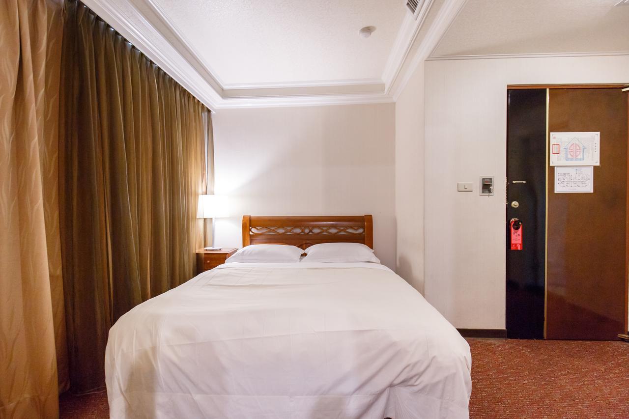 Champion Hotel Тайпей Екстериор снимка