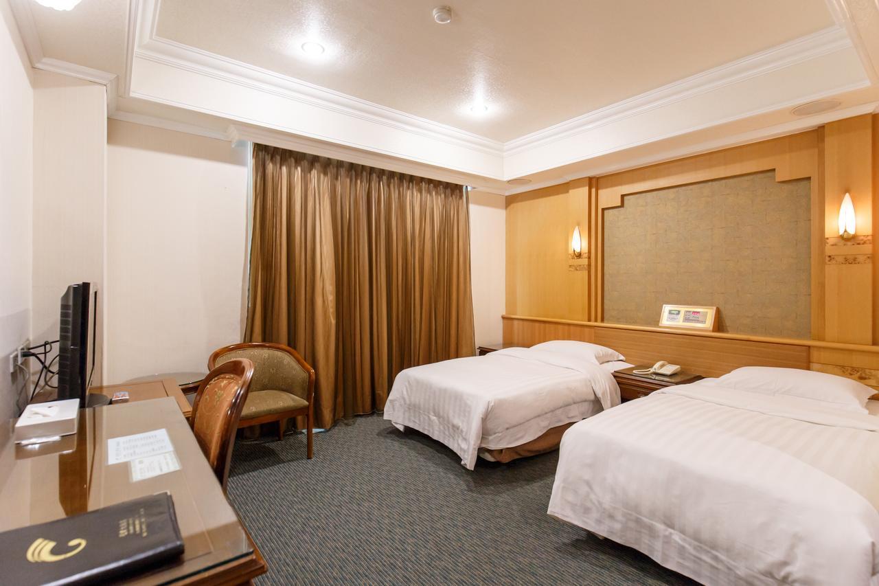 Champion Hotel Тайпей Екстериор снимка